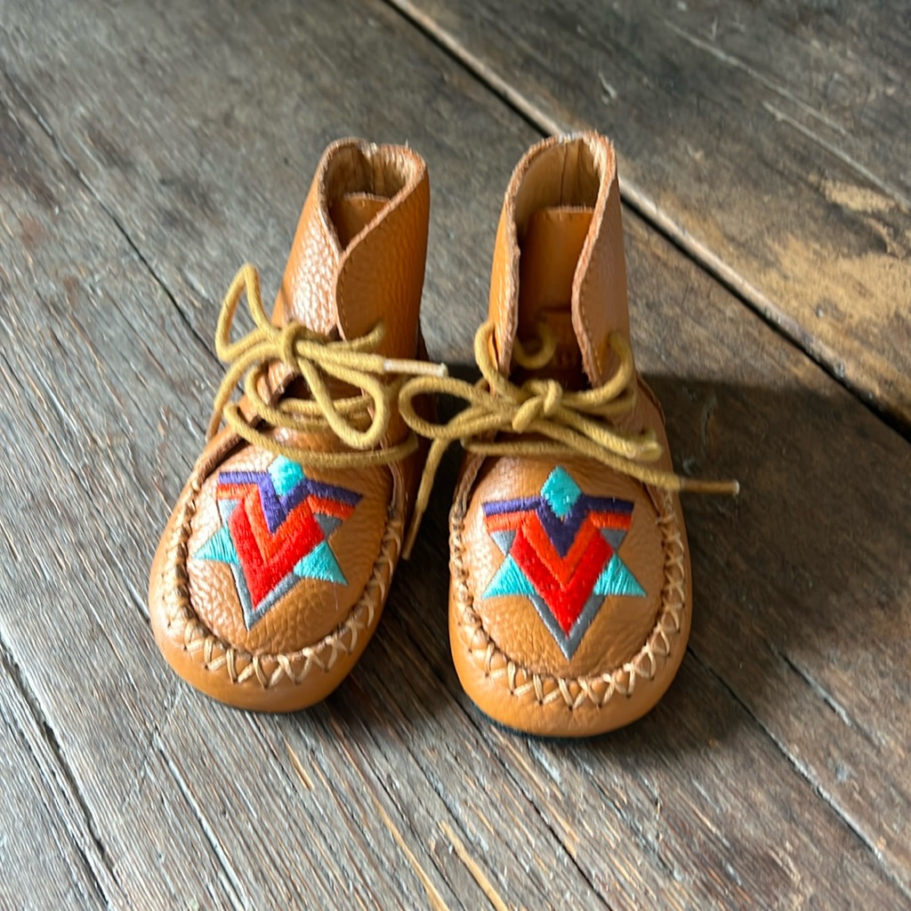 Leather Embroidered Toddler Moccasins Size 5